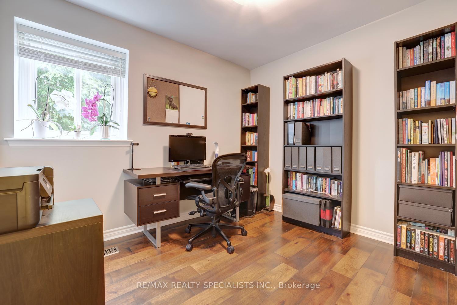 Photo 21 of 293 Louis Drive, Mississauga, Cooksville — HOMEH