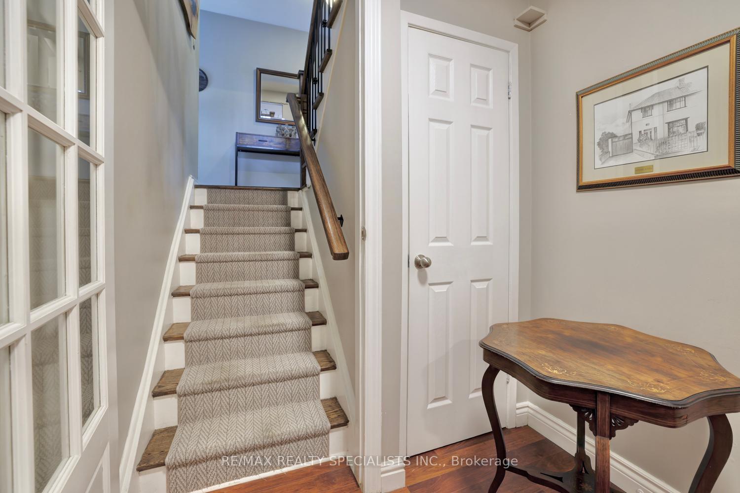 Photo 24 of 293 Louis Drive, Mississauga, Cooksville — HOMEH