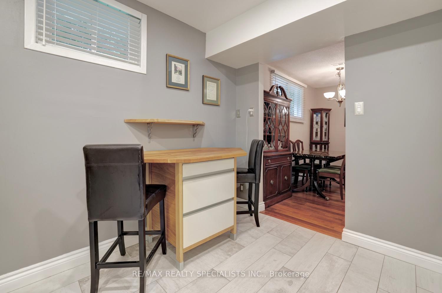Photo 31 of 293 Louis Drive, Mississauga, Cooksville — HOMEH