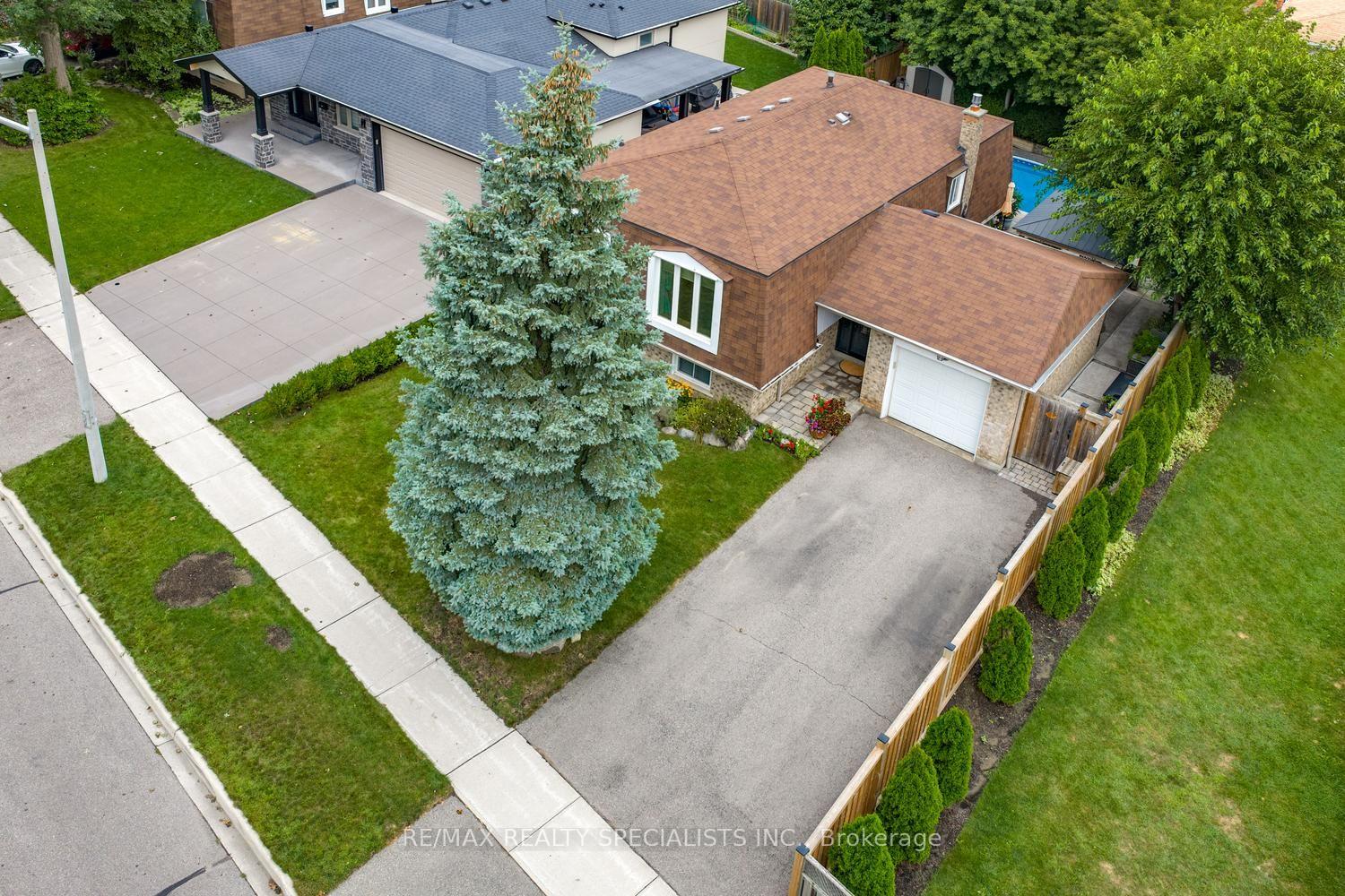 Photo 40 of 293 Louis Drive, Mississauga, Cooksville — HOMEH