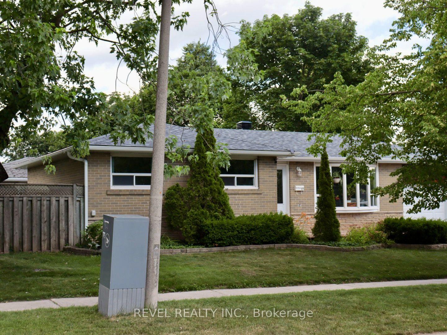 Photo 17 of 67 Carlton Drive, Orangeville — HOMEH