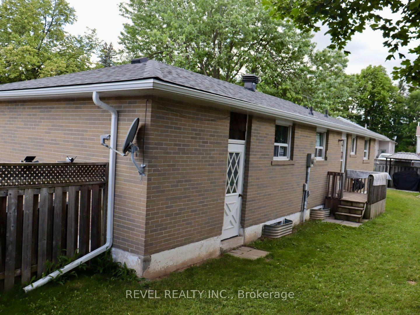 Photo 18 of 67 Carlton Drive, Orangeville — HOMEH