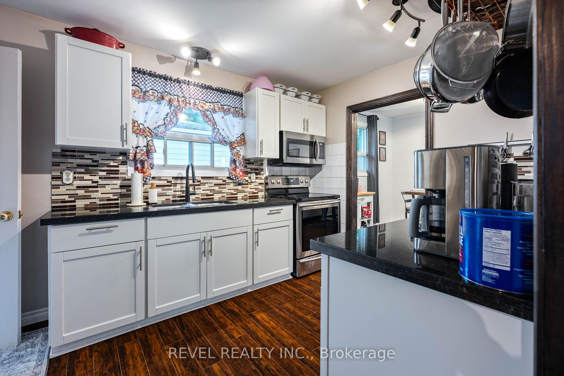 Photo 34 of 67 Carlton Drive, Orangeville — HOMEH