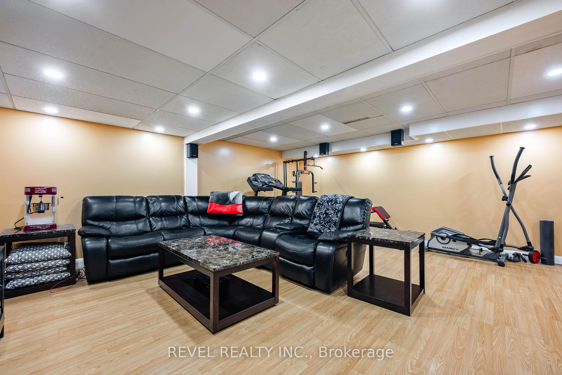 Photo 45 of 67 Carlton Drive, Orangeville — HOMEH