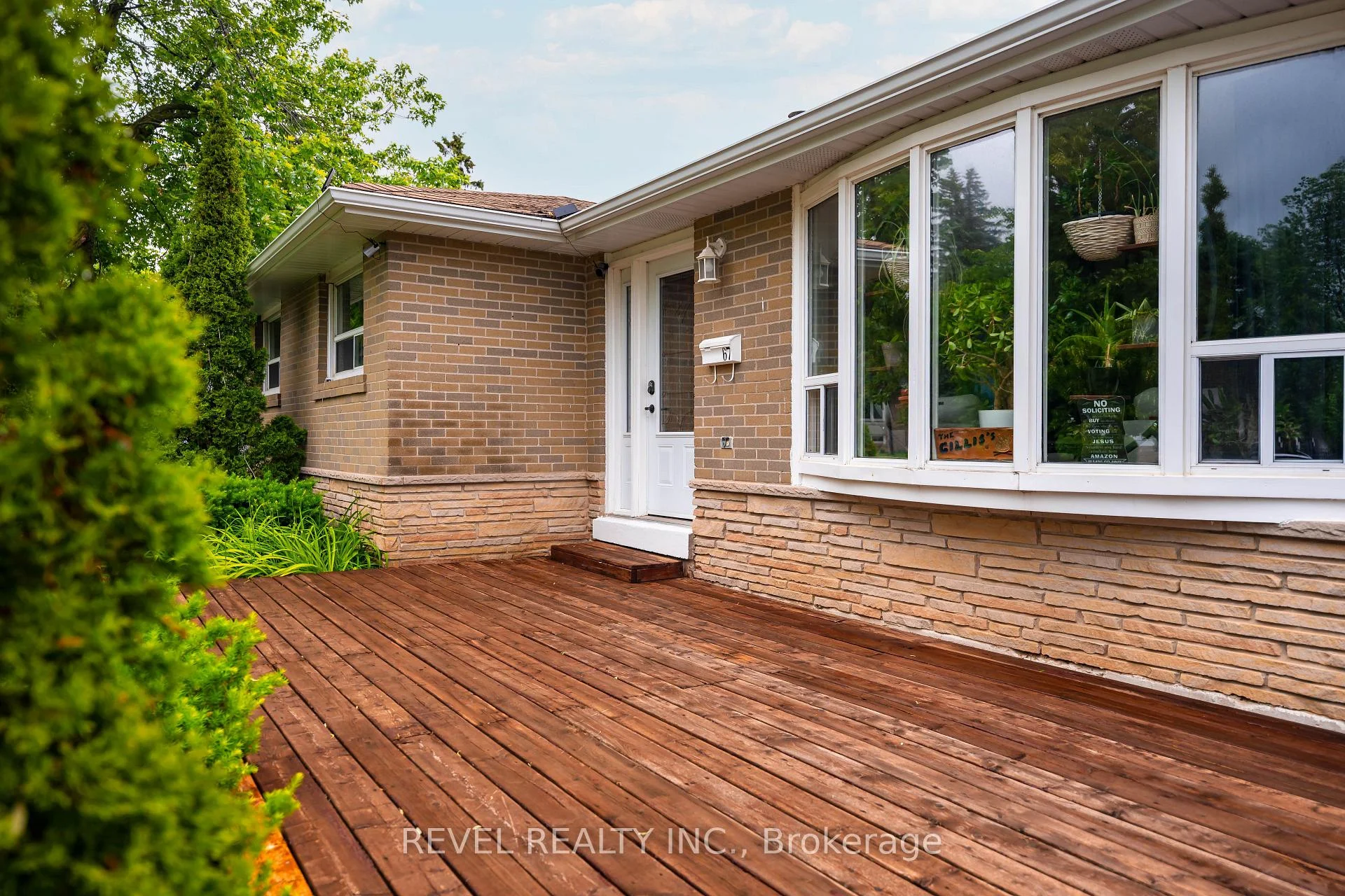 Photo 10 of 67 Carlton Drive, Orangeville — HOMEH
