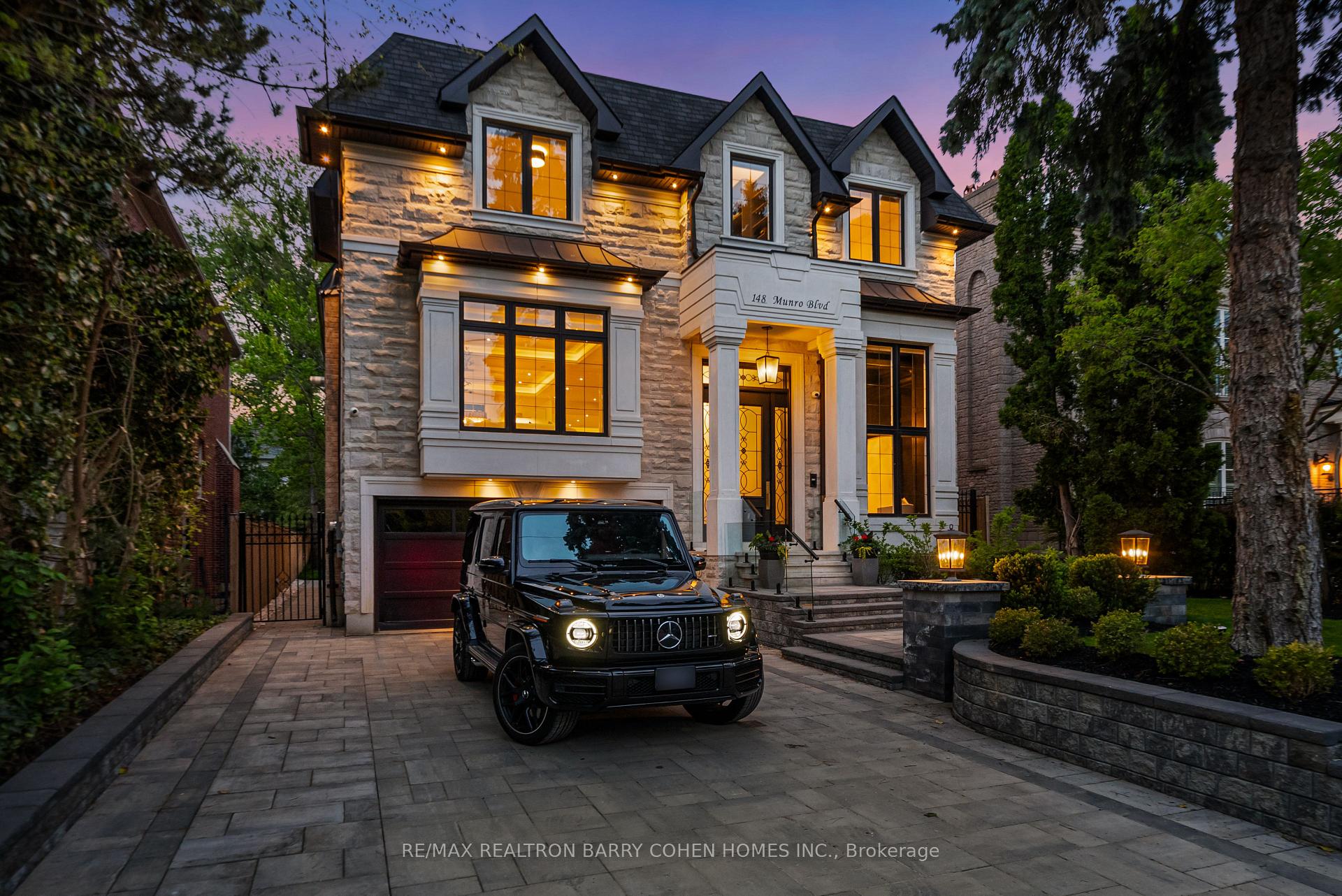 Photo 1 of 148 Munro Boulevard, North York, St. Andrew-Windfields — HOMEH