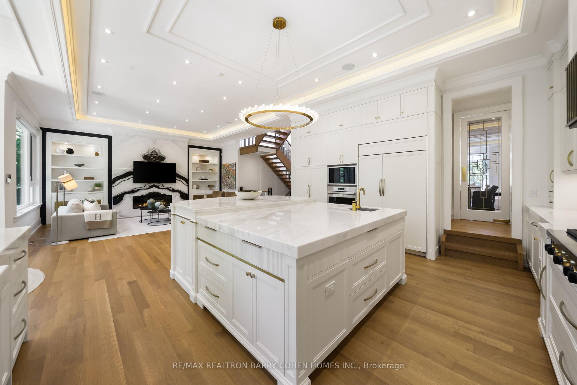 Photo 11 of 148 Munro Boulevard, North York, St. Andrew-Windfields — HOMEH