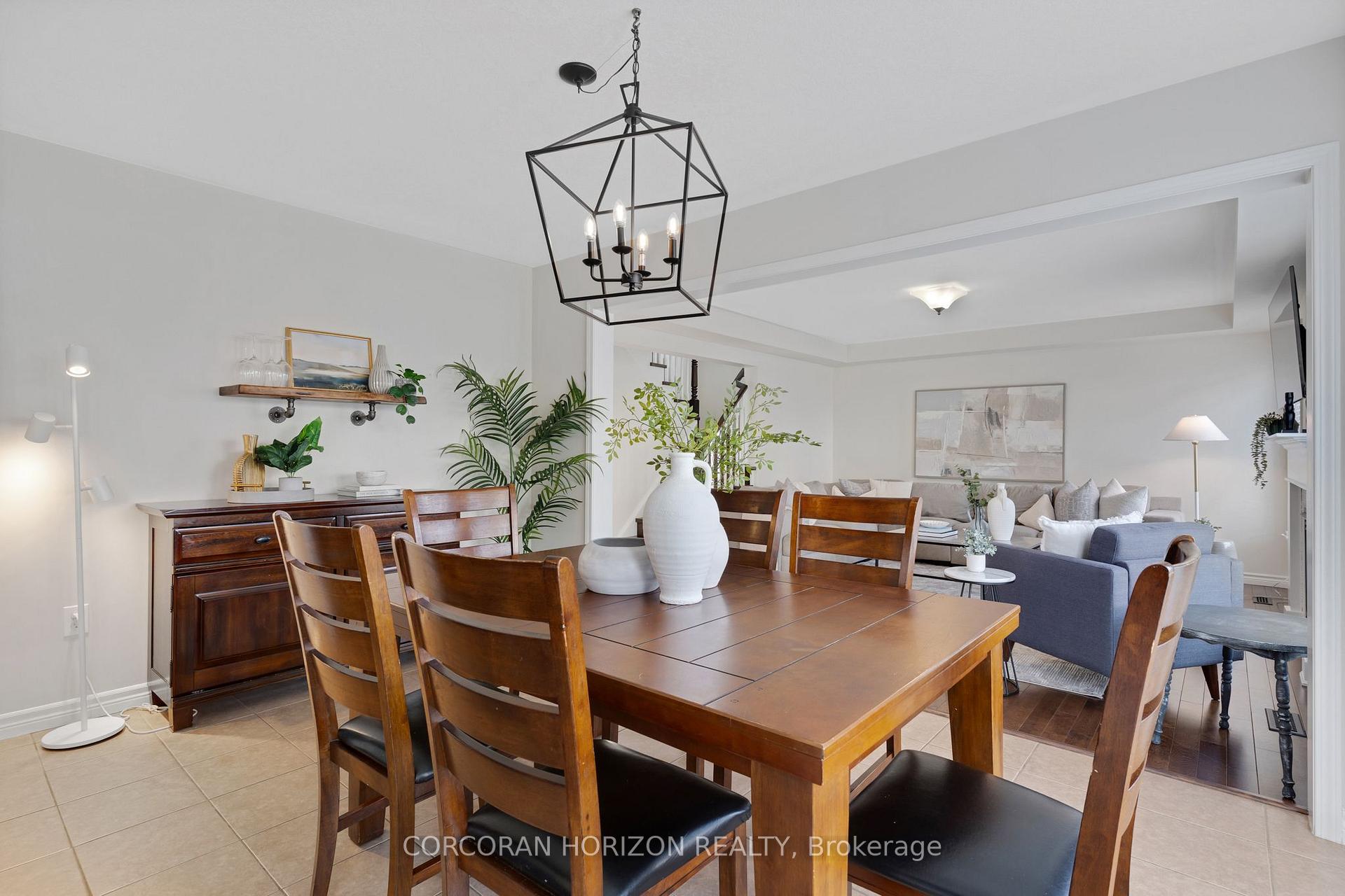 Photo 14 of 32 Chase Crescent, Cambridge, Silver Heights — HOMEH