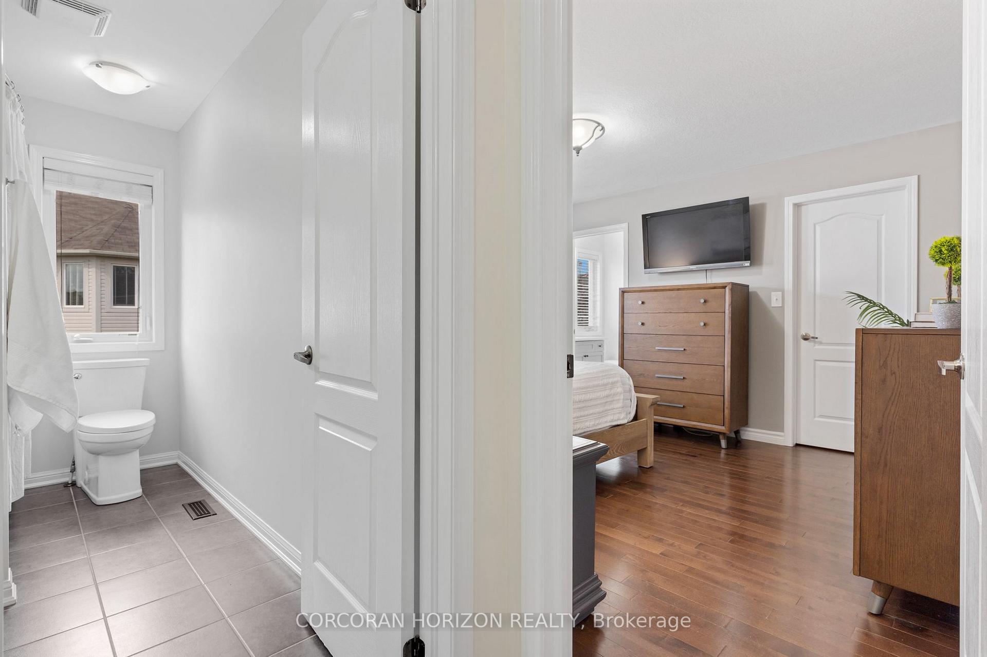 Photo 31 of 32 Chase Crescent, Cambridge, Silver Heights — HOMEH