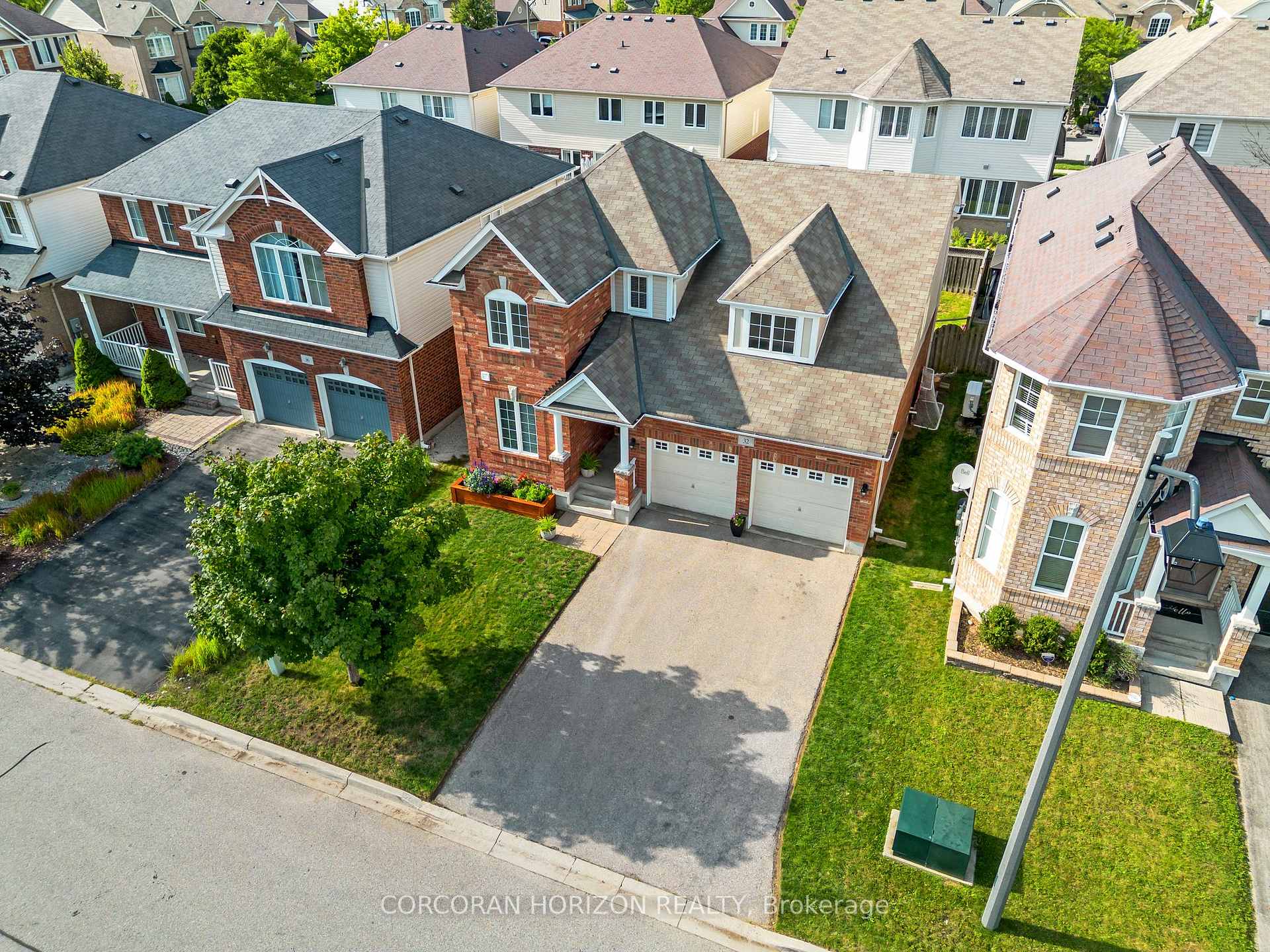 Photo 49 of 32 Chase Crescent, Cambridge, Silver Heights — HOMEH