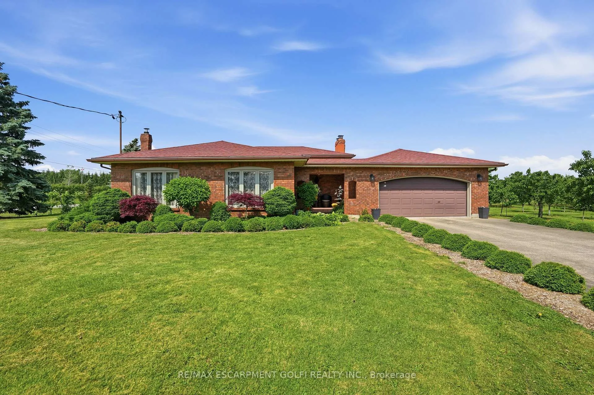 Photo 2 of 710 Concession 2 Road, Niagara Falls, Stamford — HOMEH