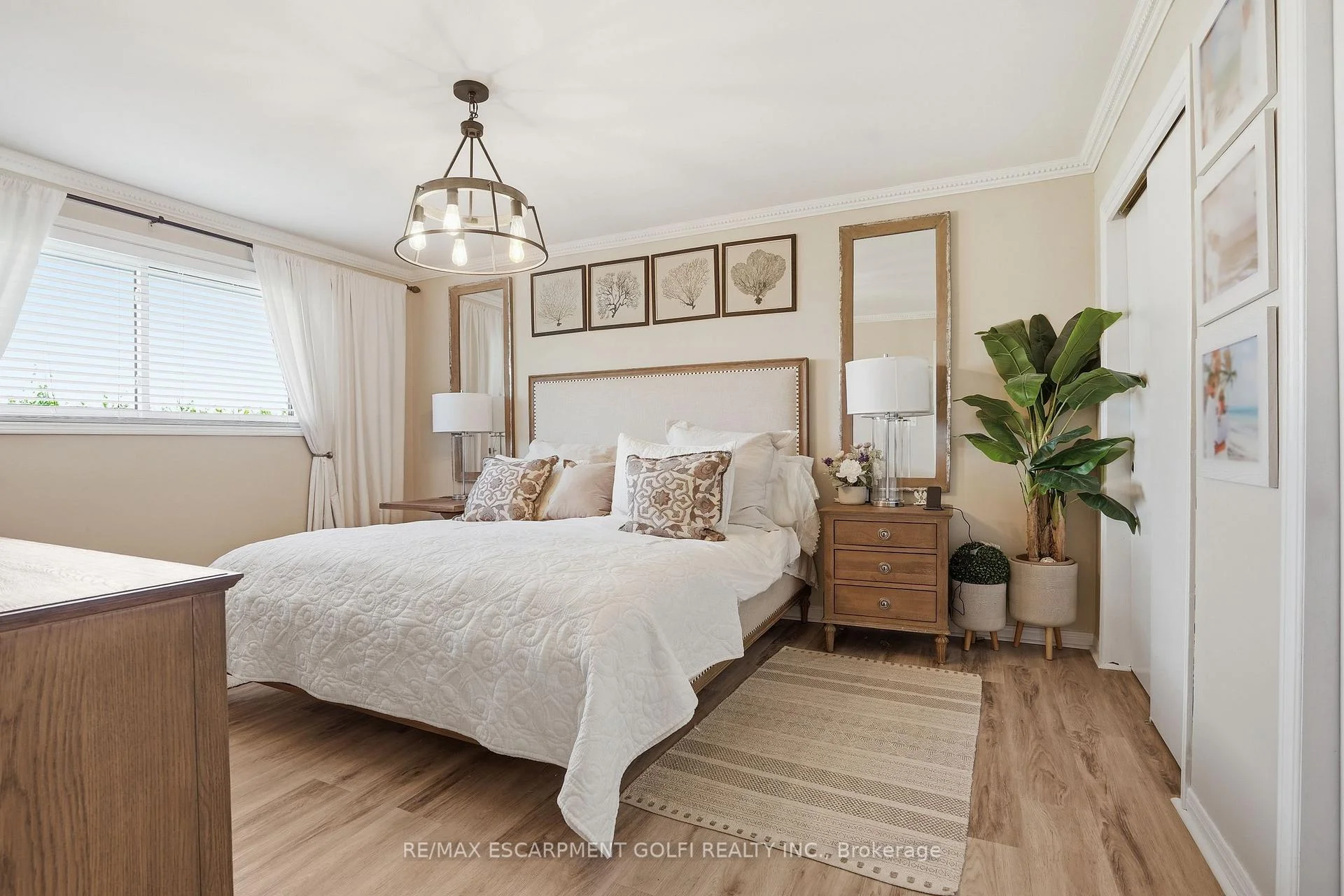 Photo 12 of 710 Concession 2 Road, Niagara Falls, Stamford — HOMEH