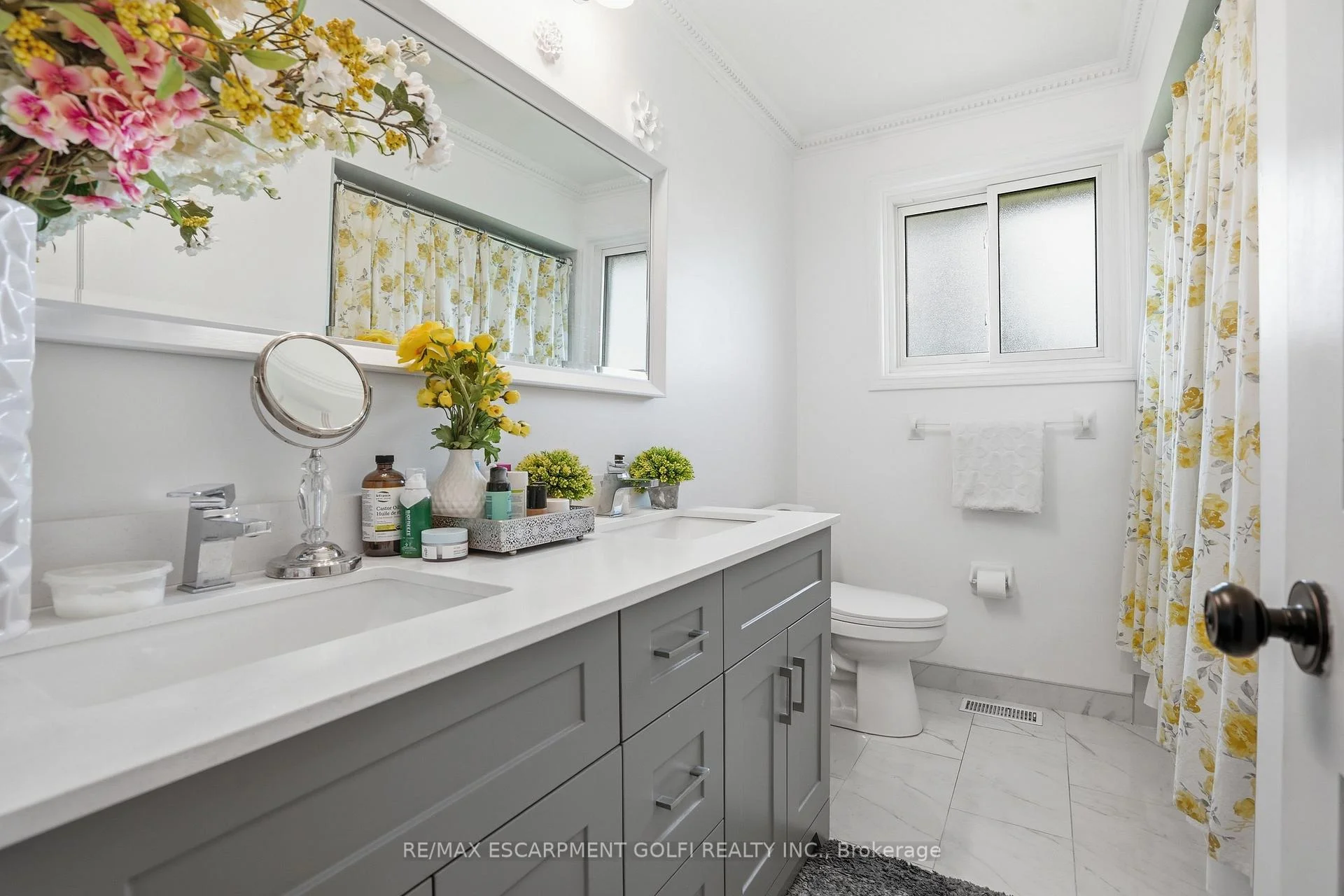 Photo 15 of 710 Concession 2 Road, Niagara Falls, Stamford — HOMEH