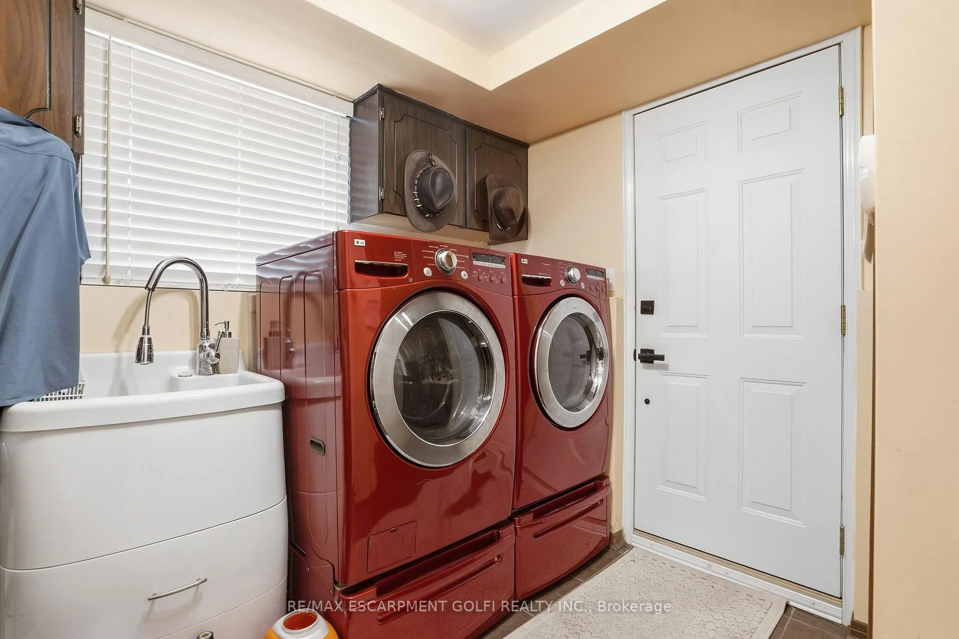 Photo 25 of 710 Concession 2 Road, Niagara Falls, Stamford — HOMEH