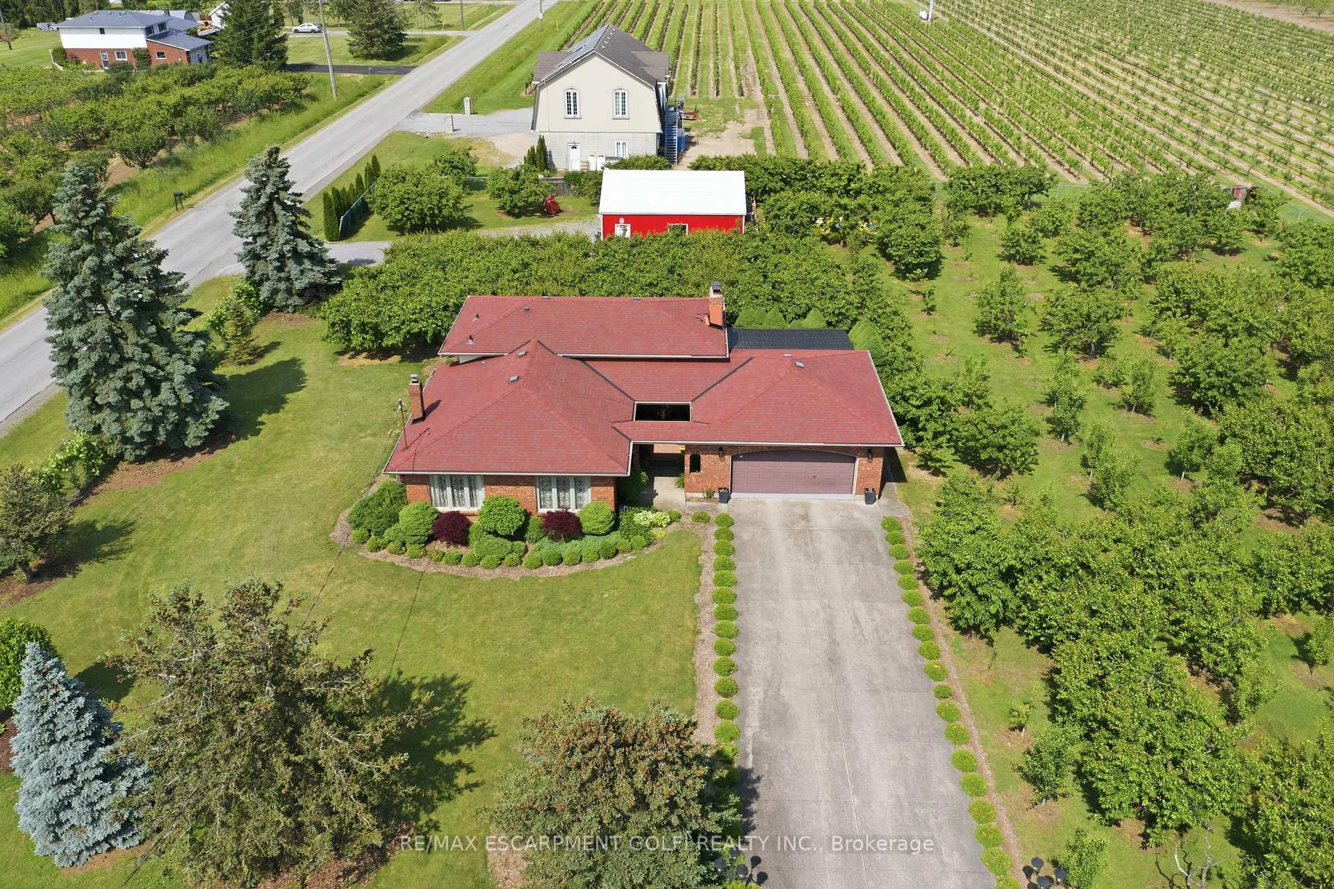 Photo 30 of 710 Concession 2 Road, Niagara Falls, Stamford — HOMEH