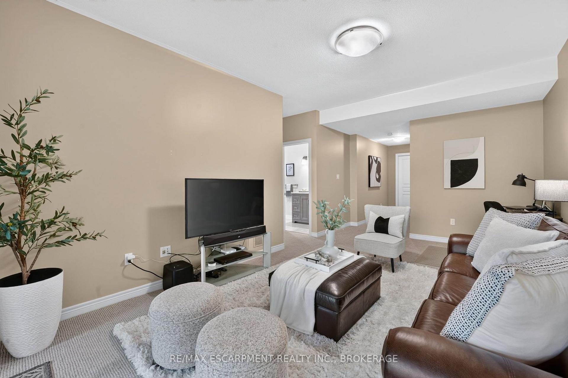 Photo 26 of 3 Black Walnut Common, St. Catharines, Grapeview — HOMEH