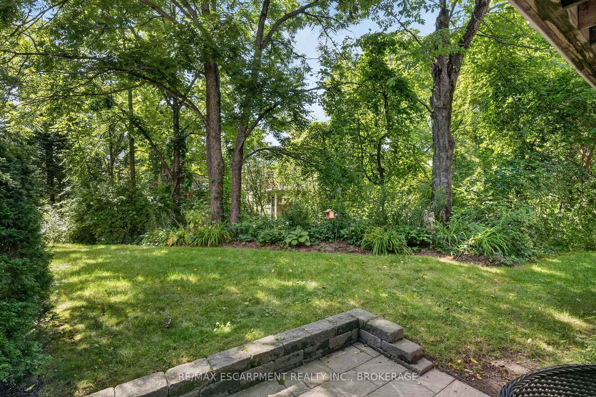 Photo 34 of 3 Black Walnut Common, St. Catharines, Grapeview — HOMEH
