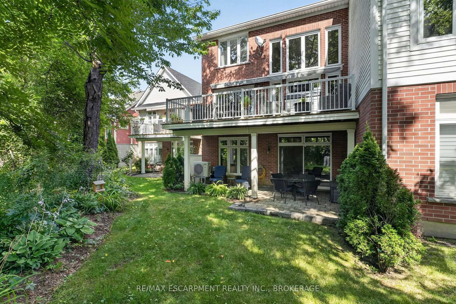 Photo 38 of 3 Black Walnut Common, St. Catharines, Grapeview — HOMEH