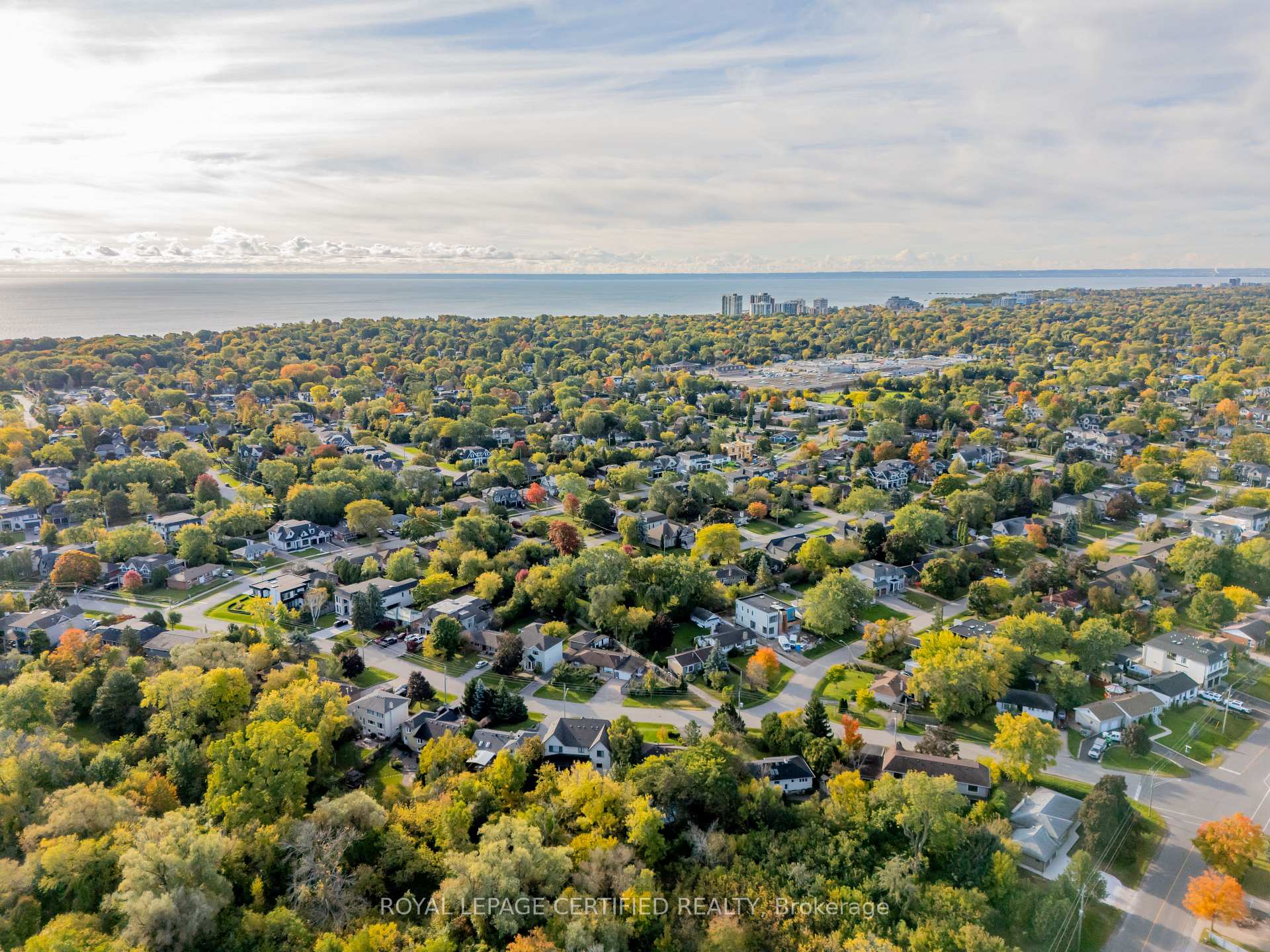Photo 2 of Unit LOWER, 1333 Sheldon Avenue, Oakville, West — HOMEH