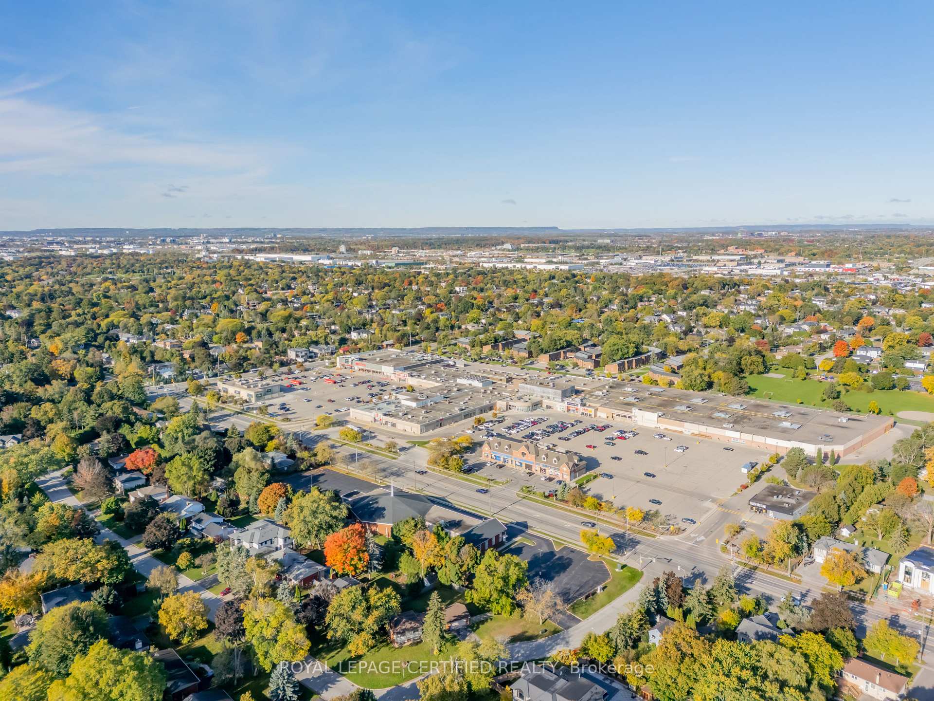 Photo 4 of Unit LOWER, 1333 Sheldon Avenue, Oakville, West — HOMEH