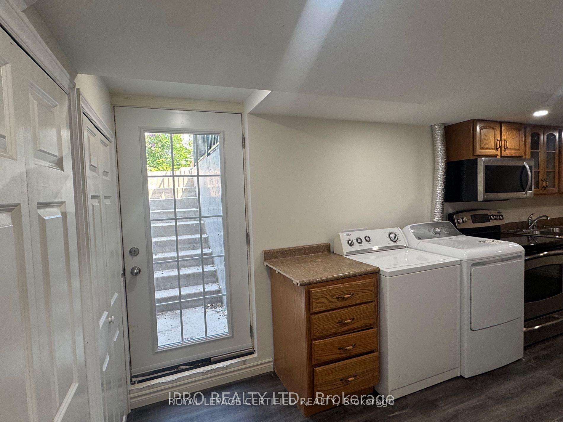 Photo 9 of Unit LOWER, 1333 Sheldon Avenue, Oakville, West — HOMEH
