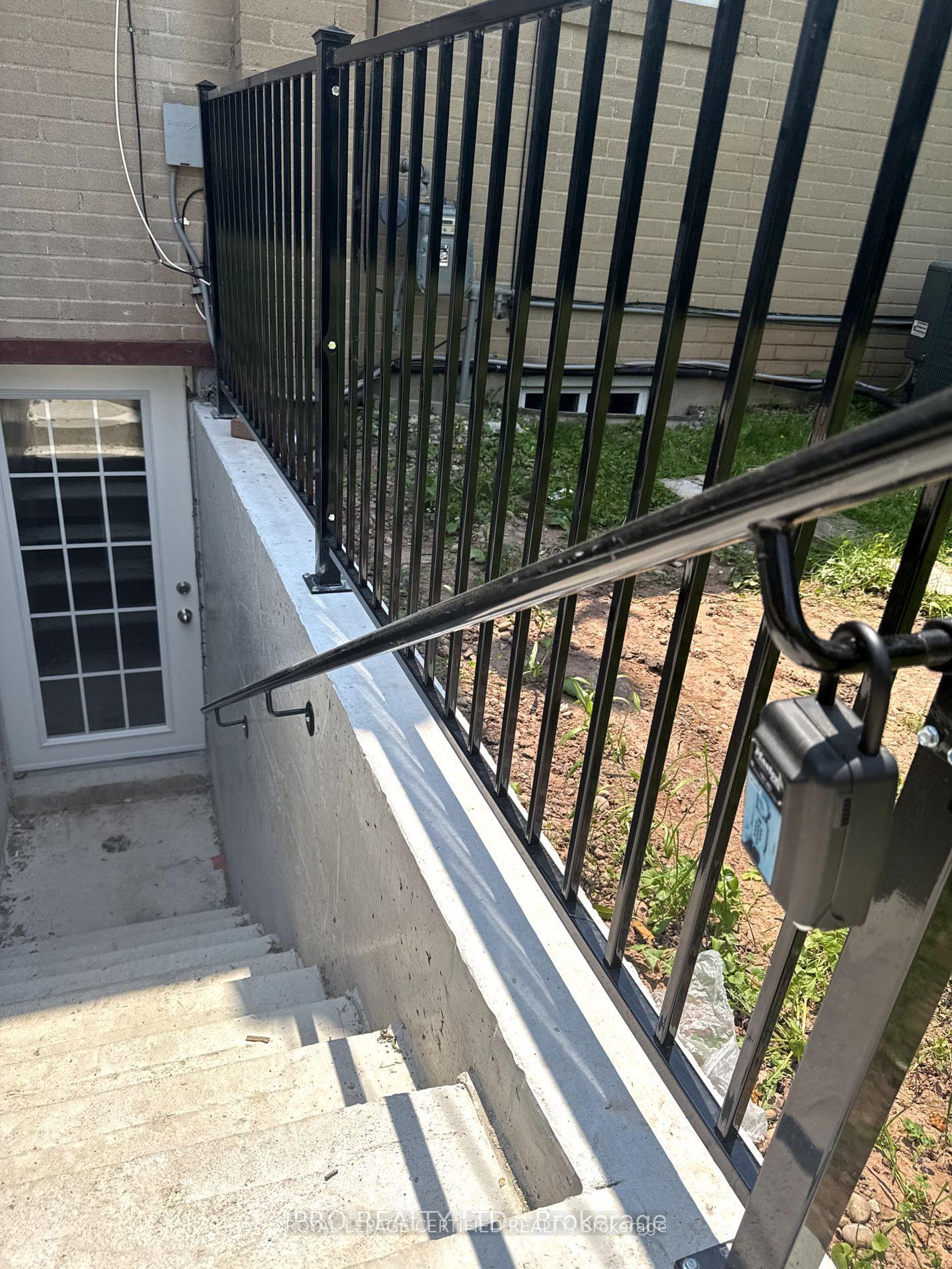 Photo 11 of Unit LOWER, 1333 Sheldon Avenue, Oakville, West — HOMEH