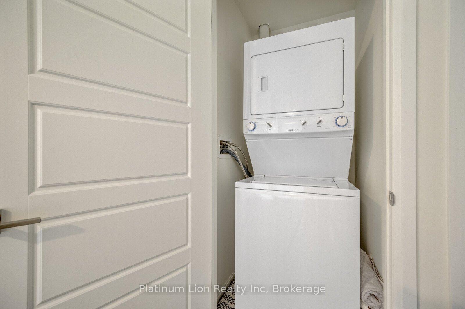Photo 13 of Unit 315, 3028 Creekshore Common, Oakville, Glenorchy — HOMEH