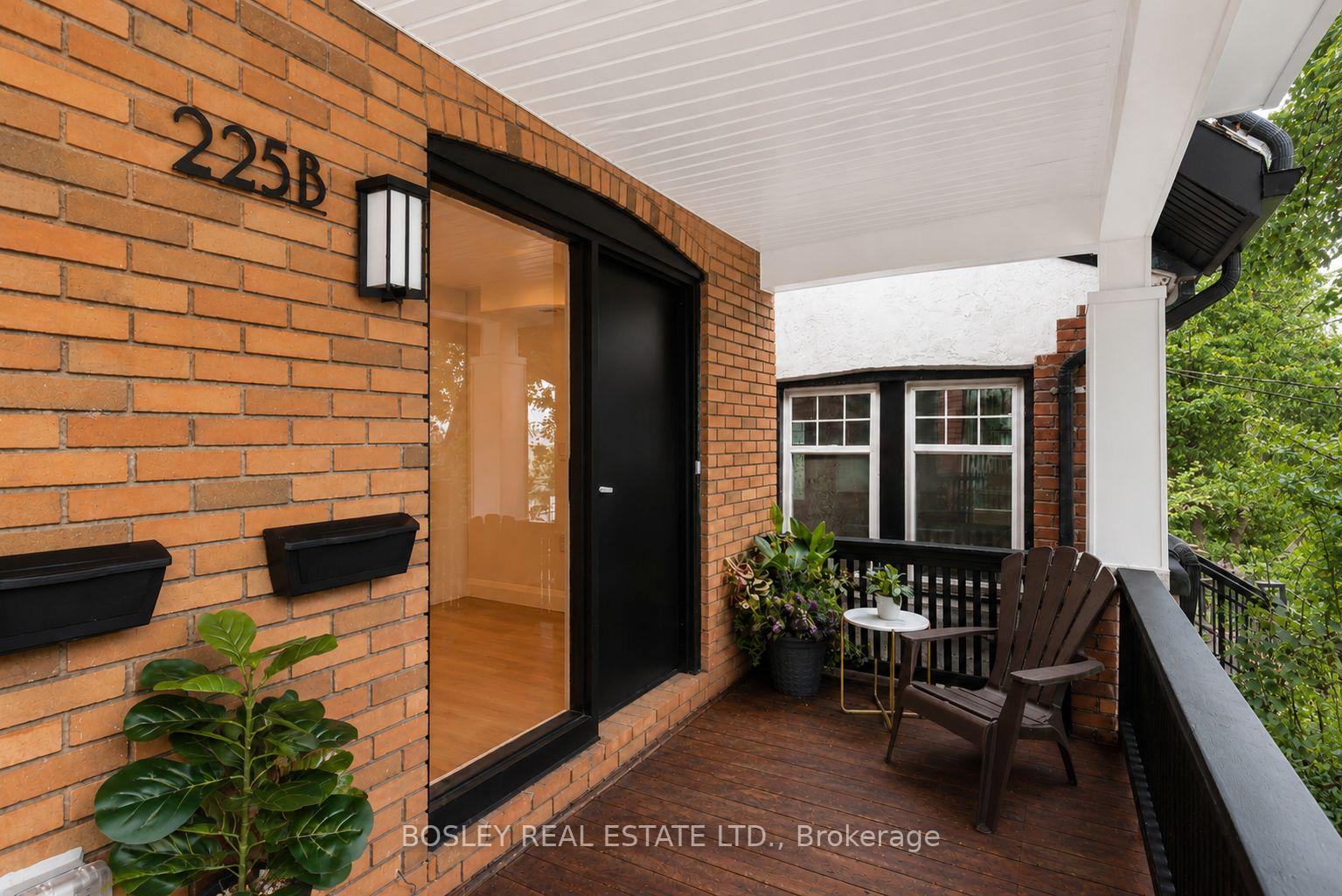 Photo 3 of Unit B, 225 Gainsborough Road, Toronto, Woodbine Corridor — HOMEH