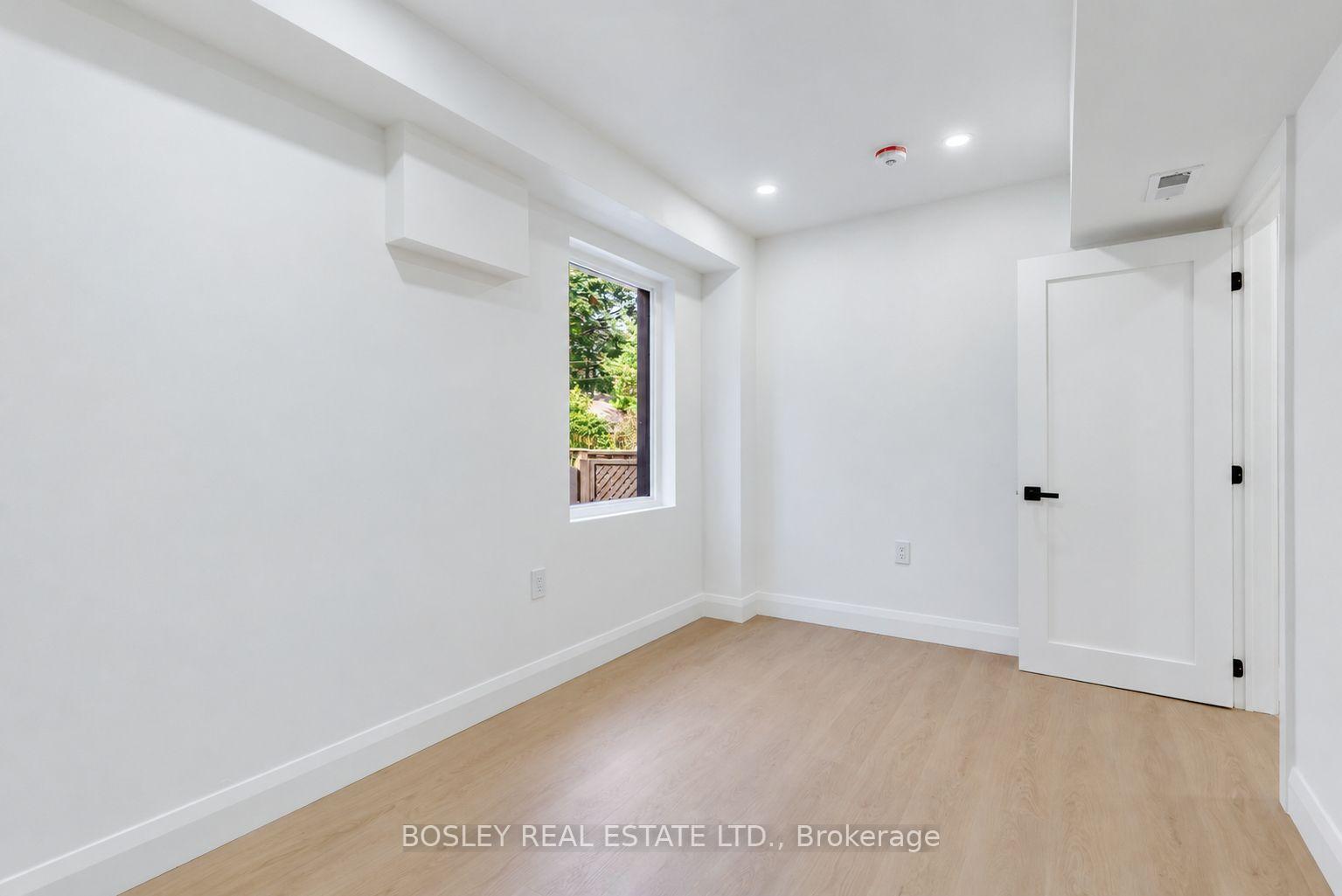 Photo 15 of Unit B, 225 Gainsborough Road, Toronto, Woodbine Corridor — HOMEH
