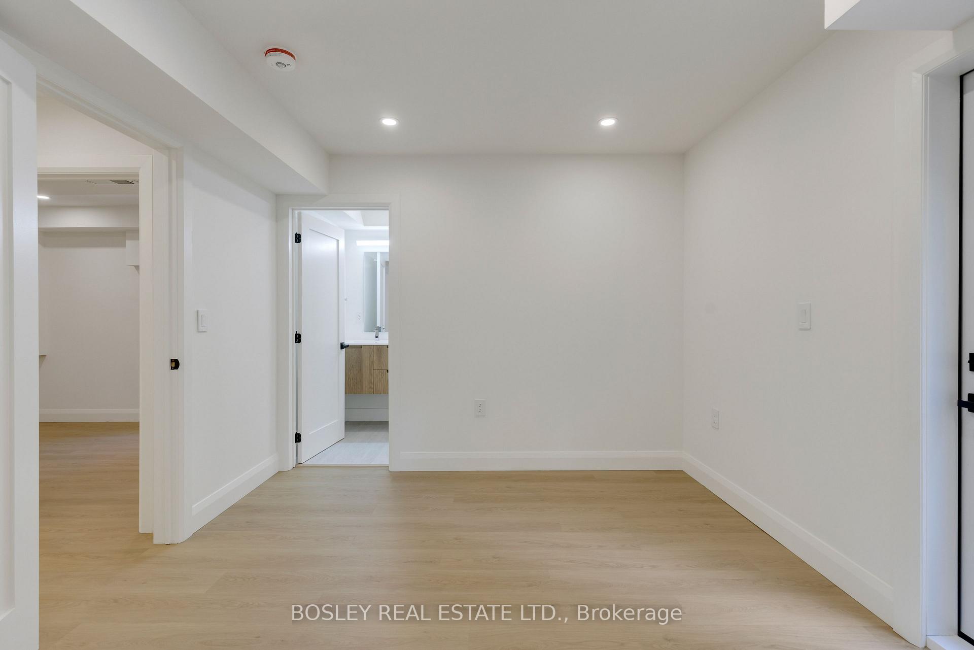 Photo 19 of Unit B, 225 Gainsborough Road, Toronto, Woodbine Corridor — HOMEH