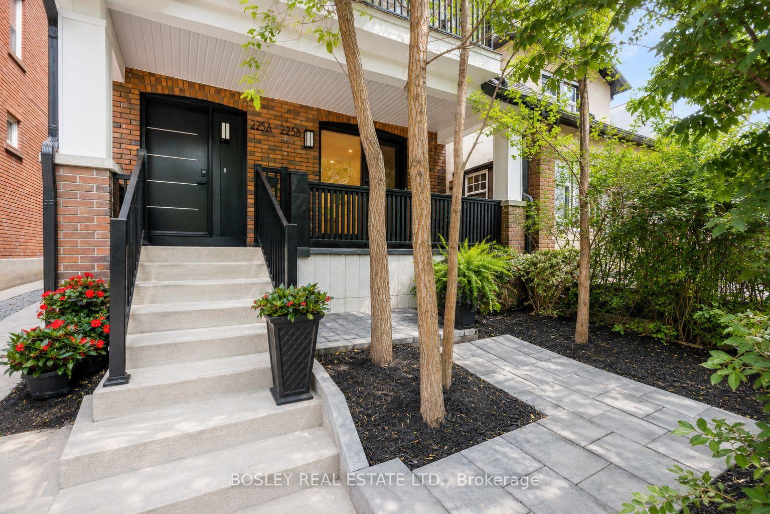 Photo 2 of Unit A, 225 Gainsborough Road, Toronto, Woodbine Corridor — HOMEH