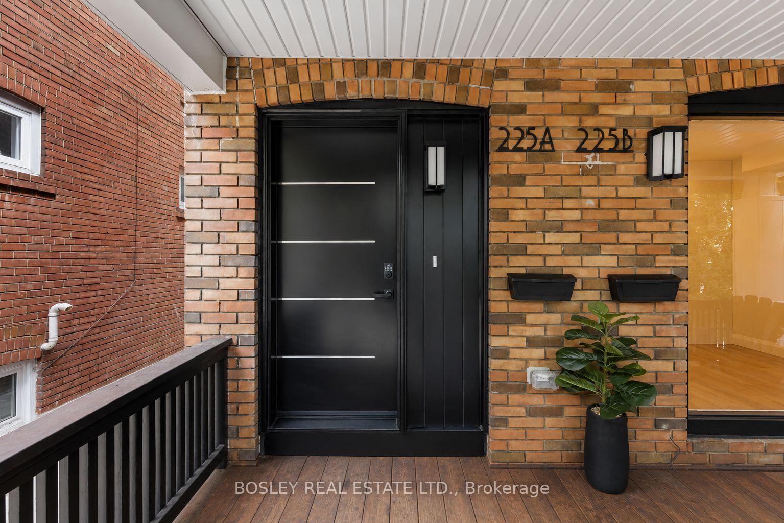Photo 5 of Unit A, 225 Gainsborough Road, Toronto, Woodbine Corridor — HOMEH