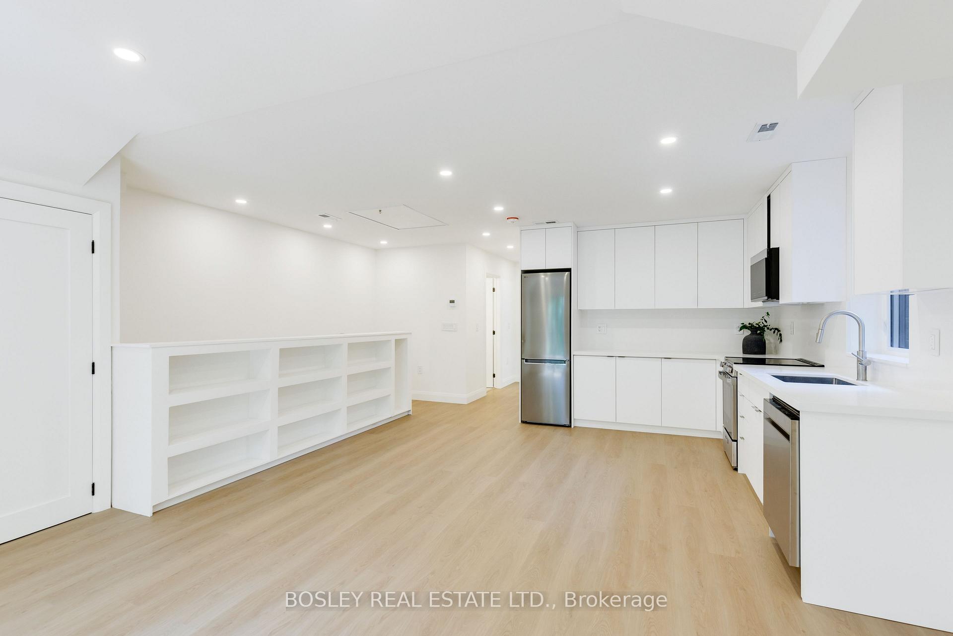 Photo 7 of Unit A, 225 Gainsborough Road, Toronto, Woodbine Corridor — HOMEH