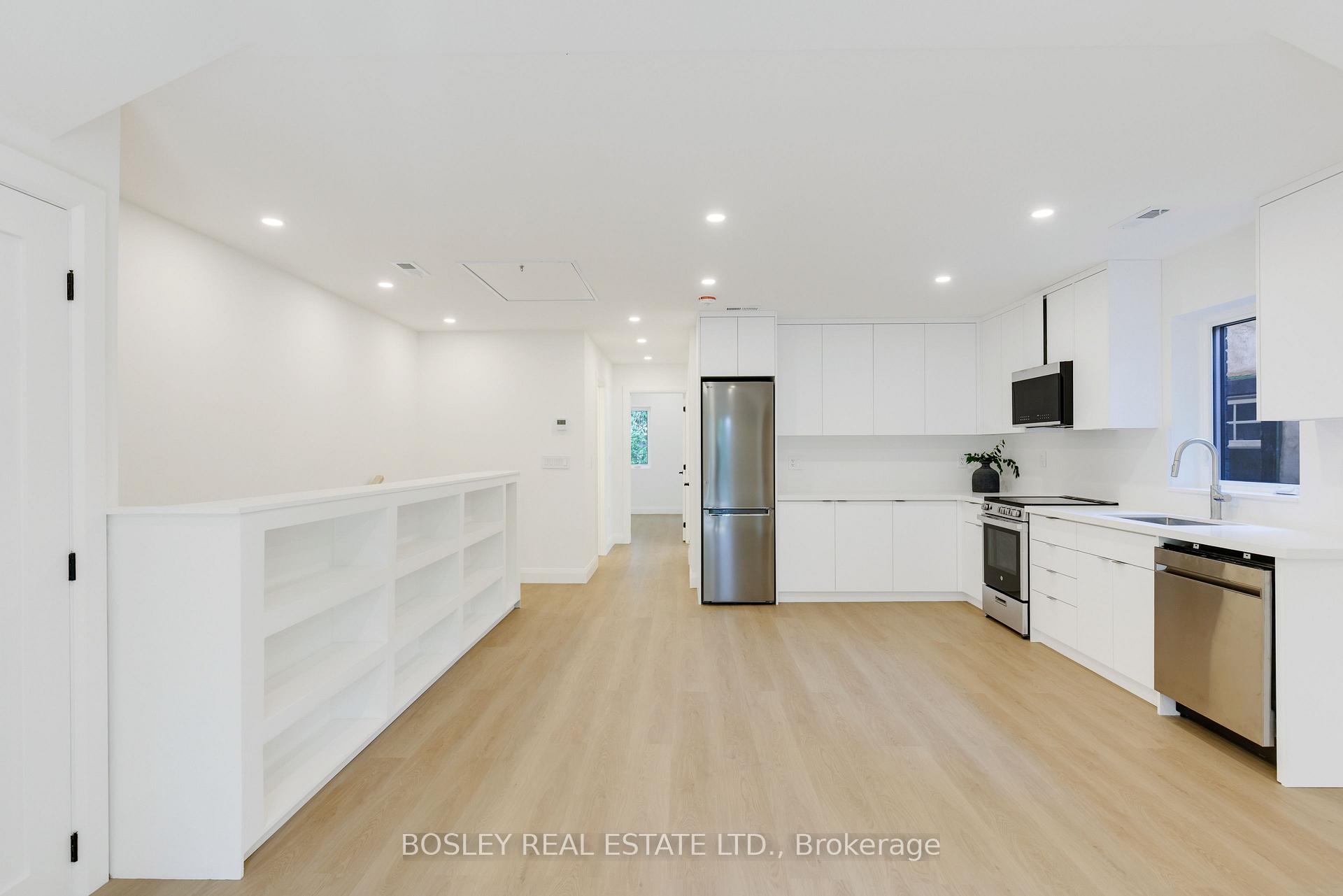 Photo 8 of Unit A, 225 Gainsborough Road, Toronto, Woodbine Corridor — HOMEH