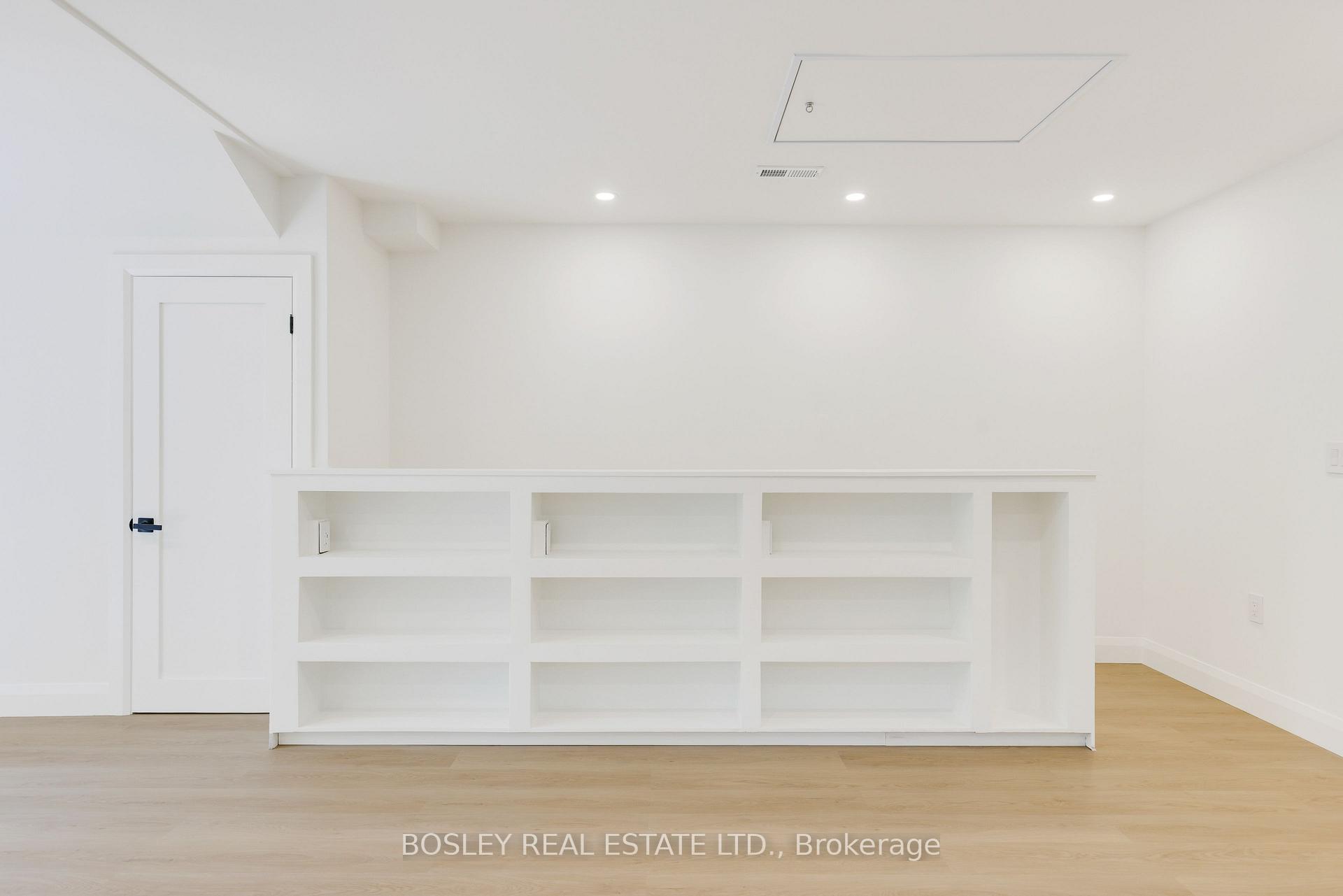 Photo 9 of Unit A, 225 Gainsborough Road, Toronto, Woodbine Corridor — HOMEH