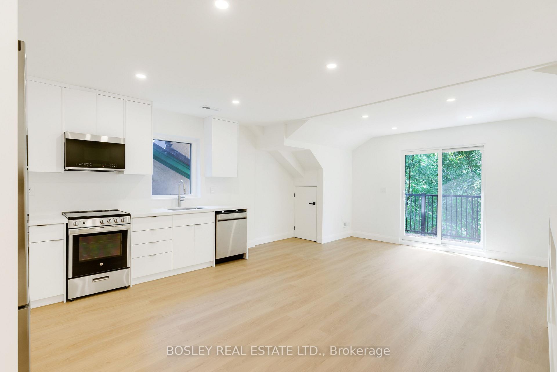 Photo 10 of Unit A, 225 Gainsborough Road, Toronto, Woodbine Corridor — HOMEH