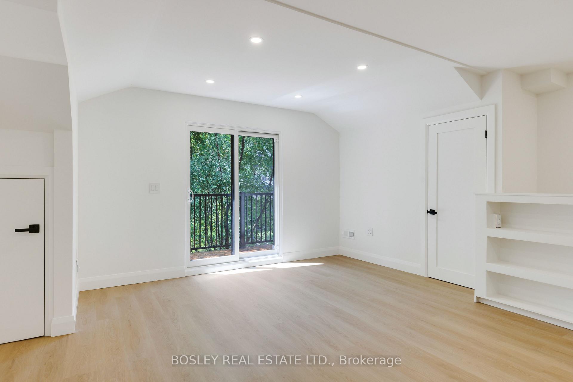 Photo 12 of Unit A, 225 Gainsborough Road, Toronto, Woodbine Corridor — HOMEH