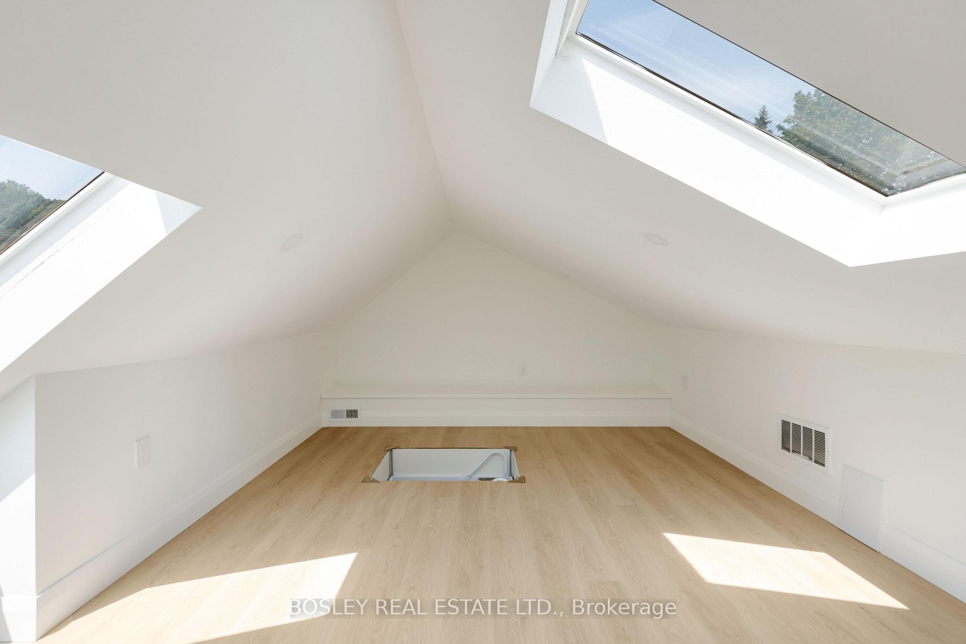 Photo 19 of Unit A, 225 Gainsborough Road, Toronto, Woodbine Corridor — HOMEH