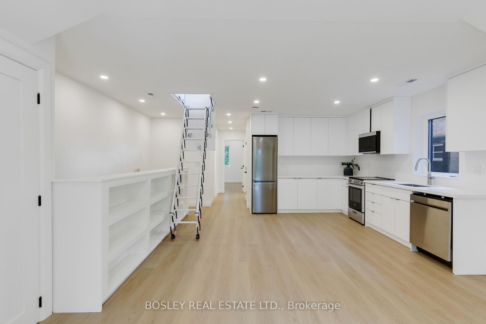 Photo 23 of Unit A, 225 Gainsborough Road, Toronto, Woodbine Corridor — HOMEH