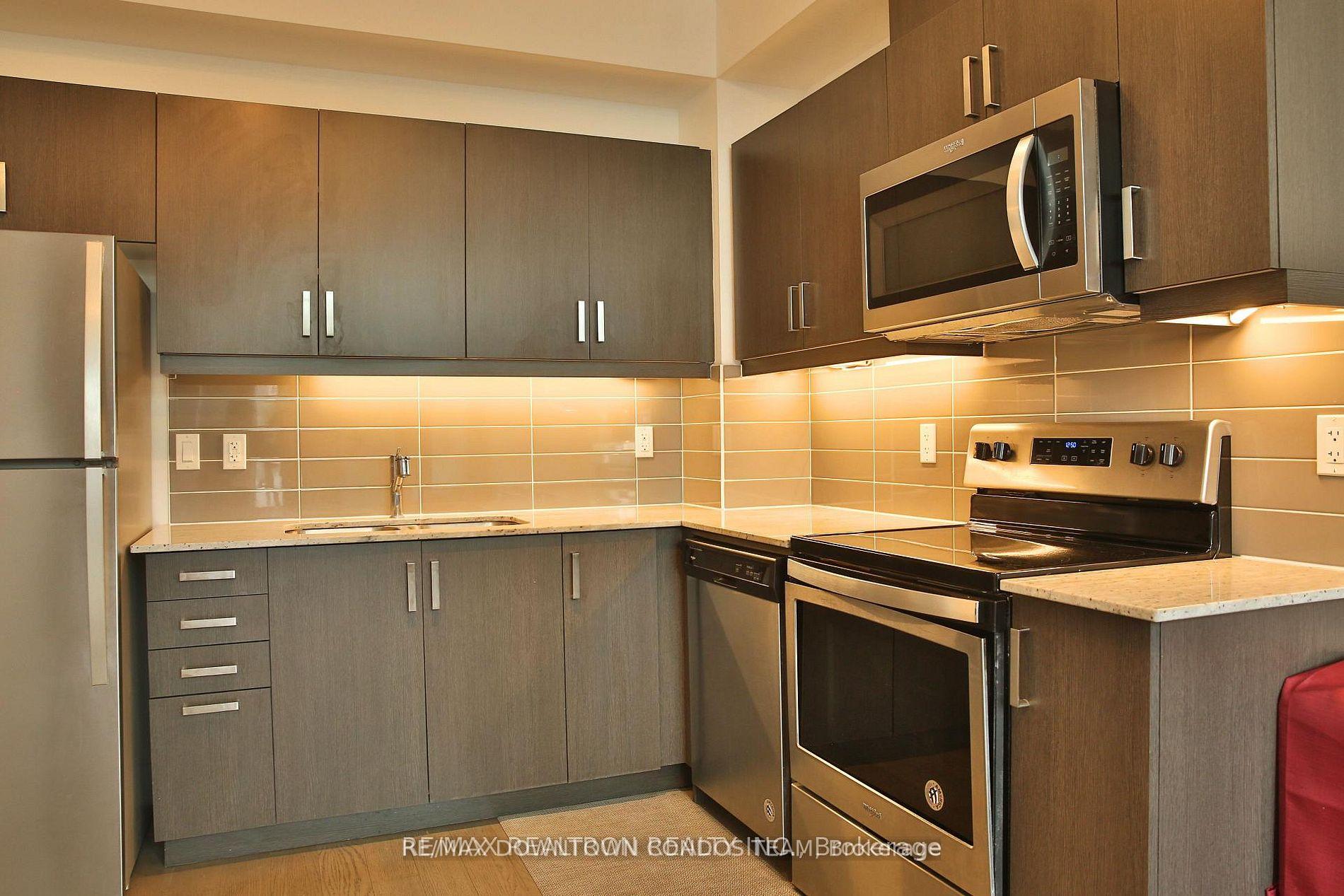 Photo 6 of Unit 303, 1486 Bathurst Street, Toronto, Humewood-Cedarvale — HOMEH