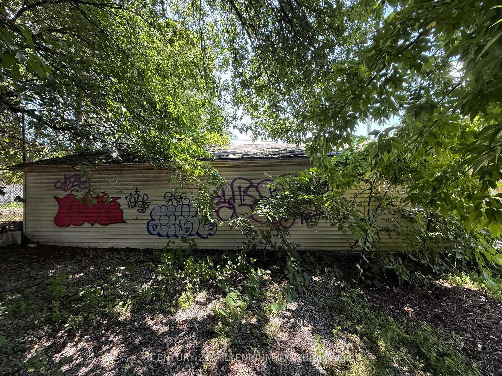 Photo 5 of 275R Lansdowne Avenue, Toronto, Little Portugal — HOMEH