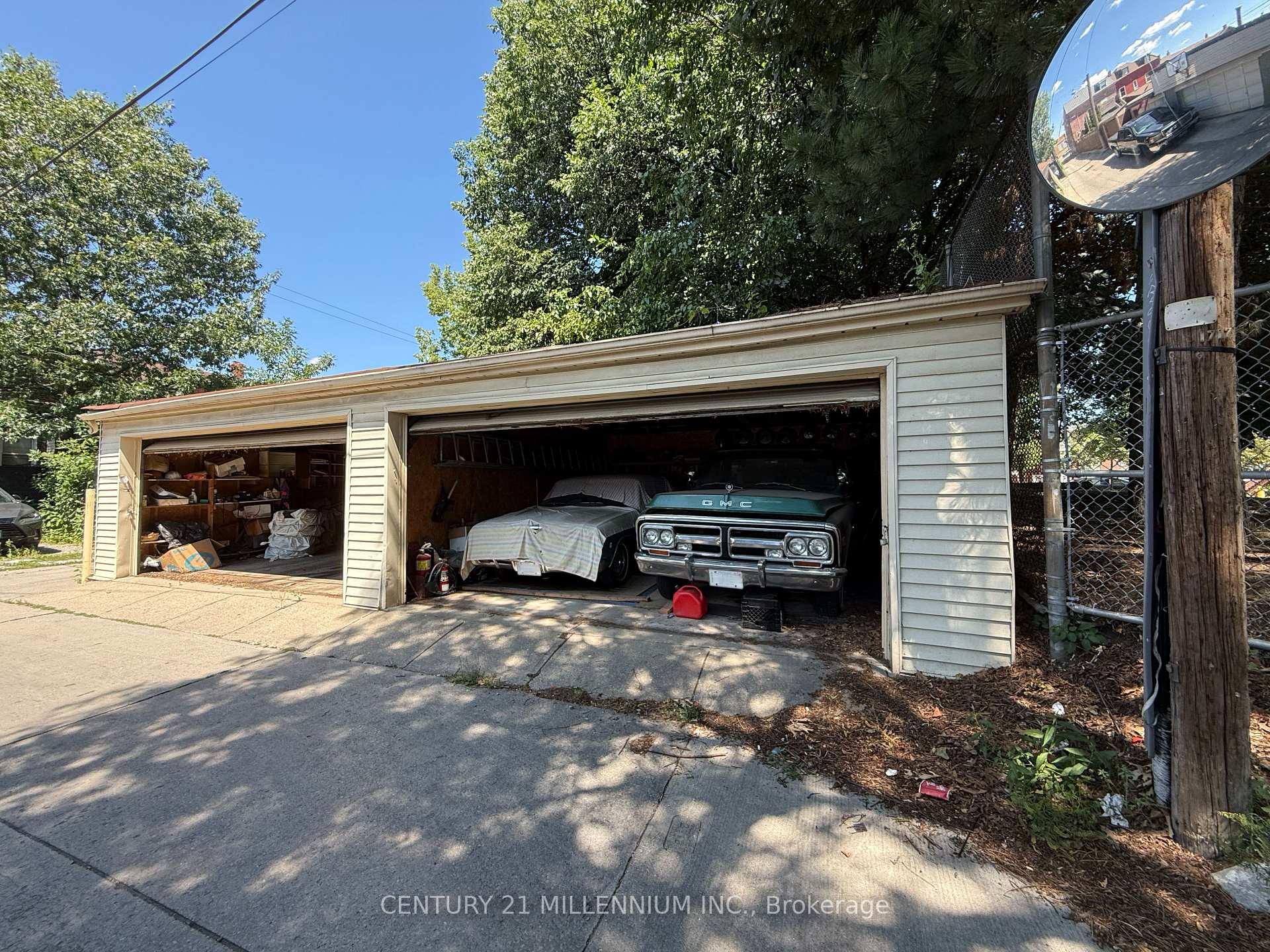 Photo 8 of 275R Lansdowne Avenue, Toronto, Little Portugal — HOMEH
