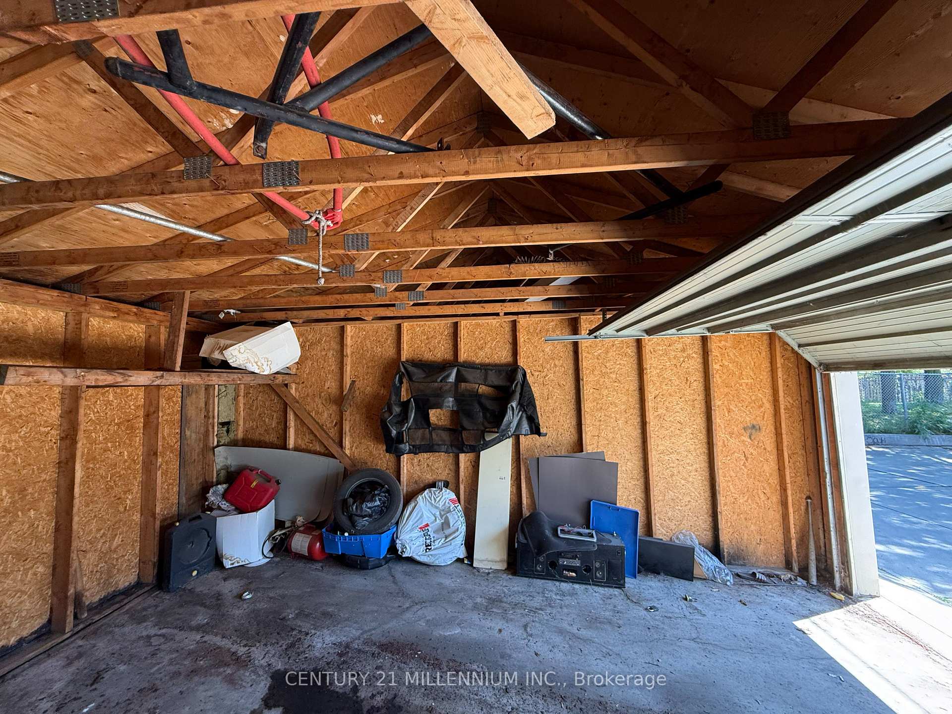 Photo 9 of 275R Lansdowne Avenue, Toronto, Little Portugal — HOMEH