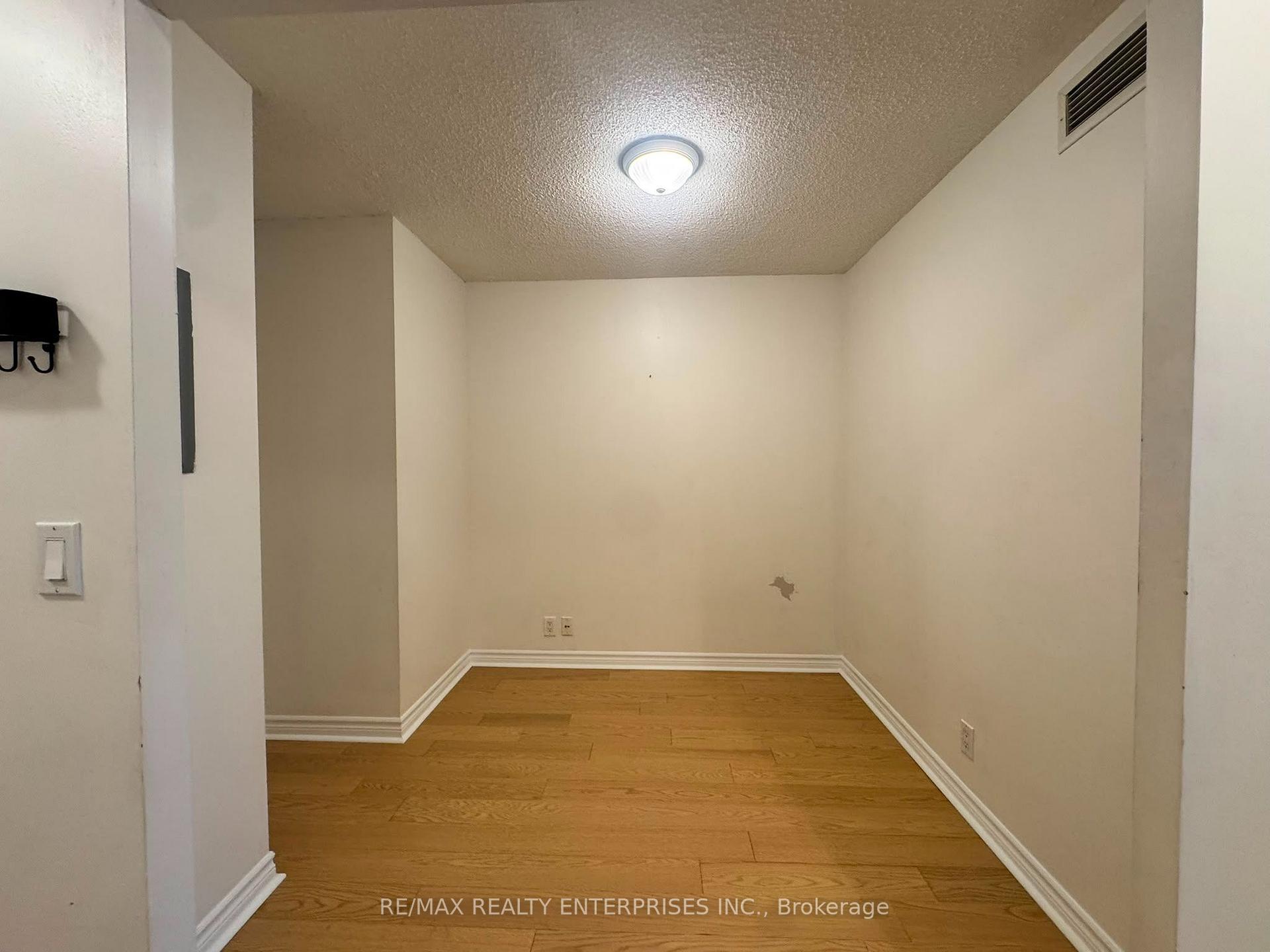 Photo 4 of Unit 2107, 1 Elm Drive W, Mississauga, City Centre — HOMEH