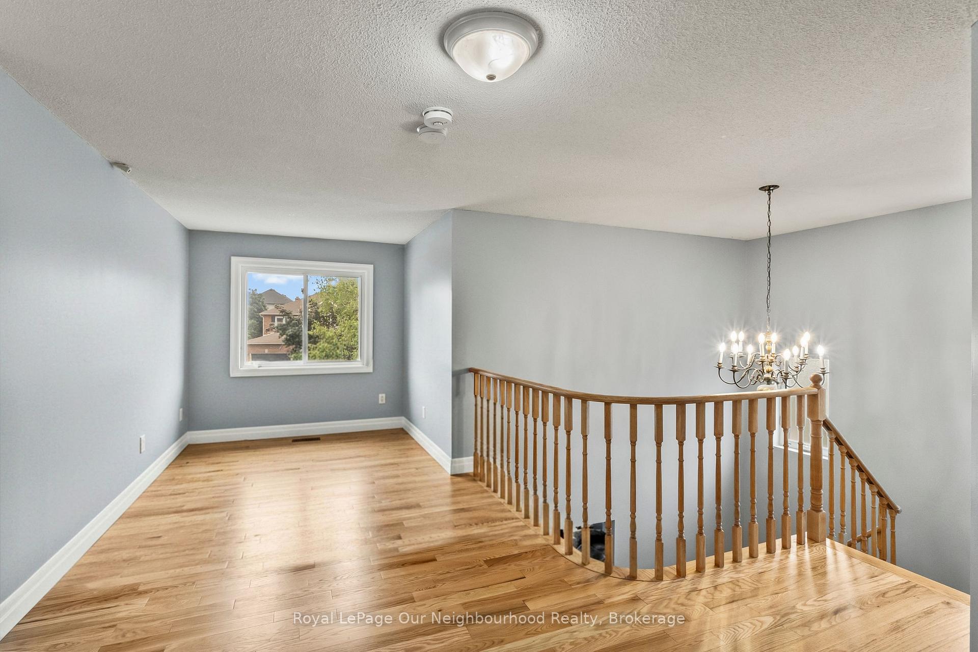 Photo 15 of 56 Glenabbey Drive, Clarington, Courtice — HOMEH