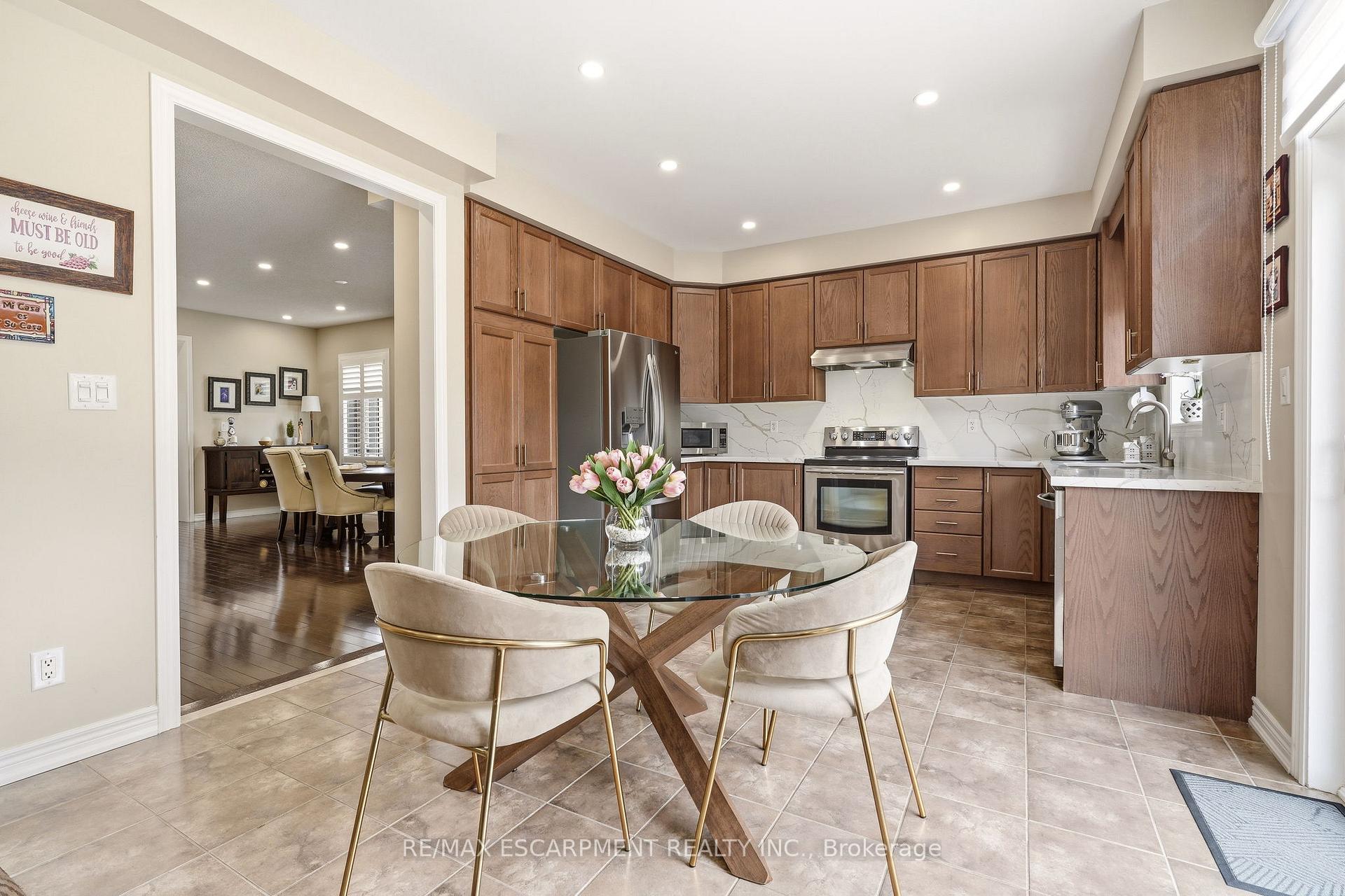Photo 4 of 3133 Hiram Terrace, Oakville, Glenorchy — HOMEH