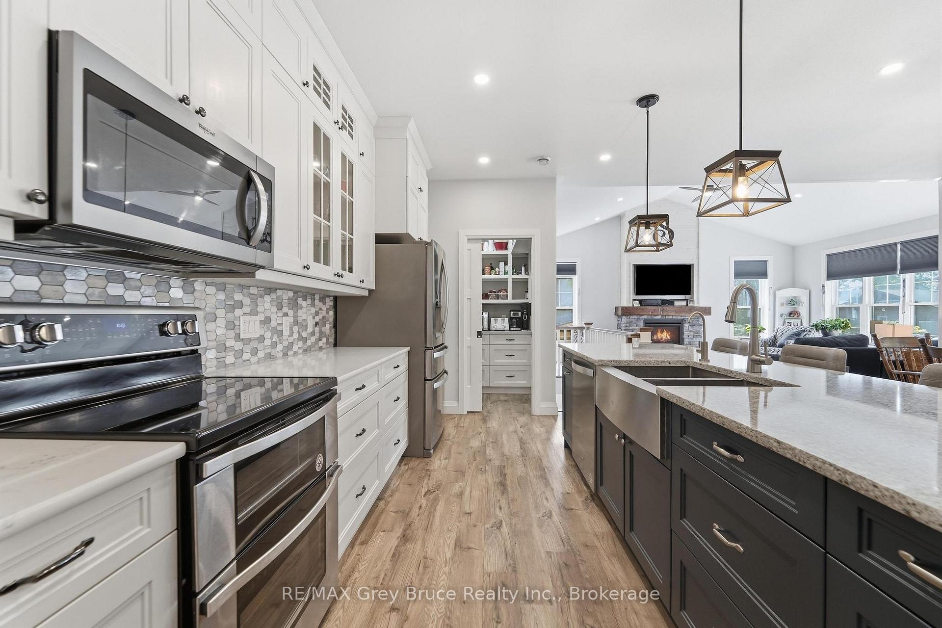 Photo 12 of 59 4th Street N, Arran-Elderslie — HOMEH