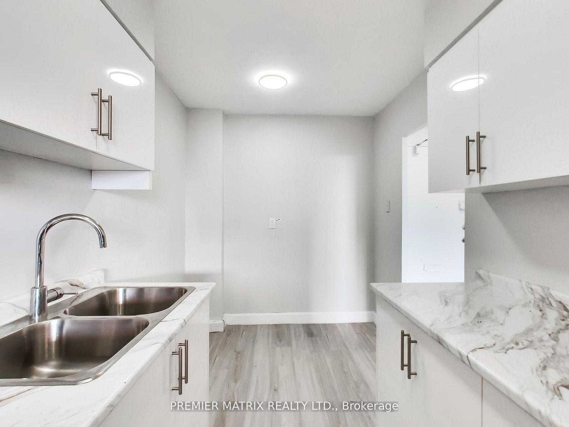Photo 9 of Unit 907, 65 Thorncliffe Park Drive, Toronto, Thorncliffe Park — HOMEH