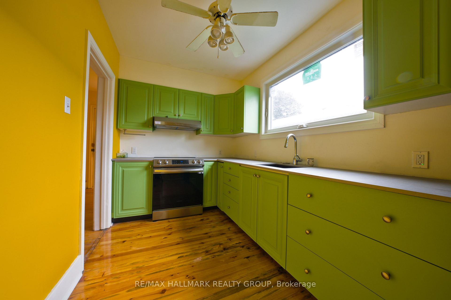 Photo 3 of 1357 Raven Avenue, Ottawa, Carlington — HOMEH