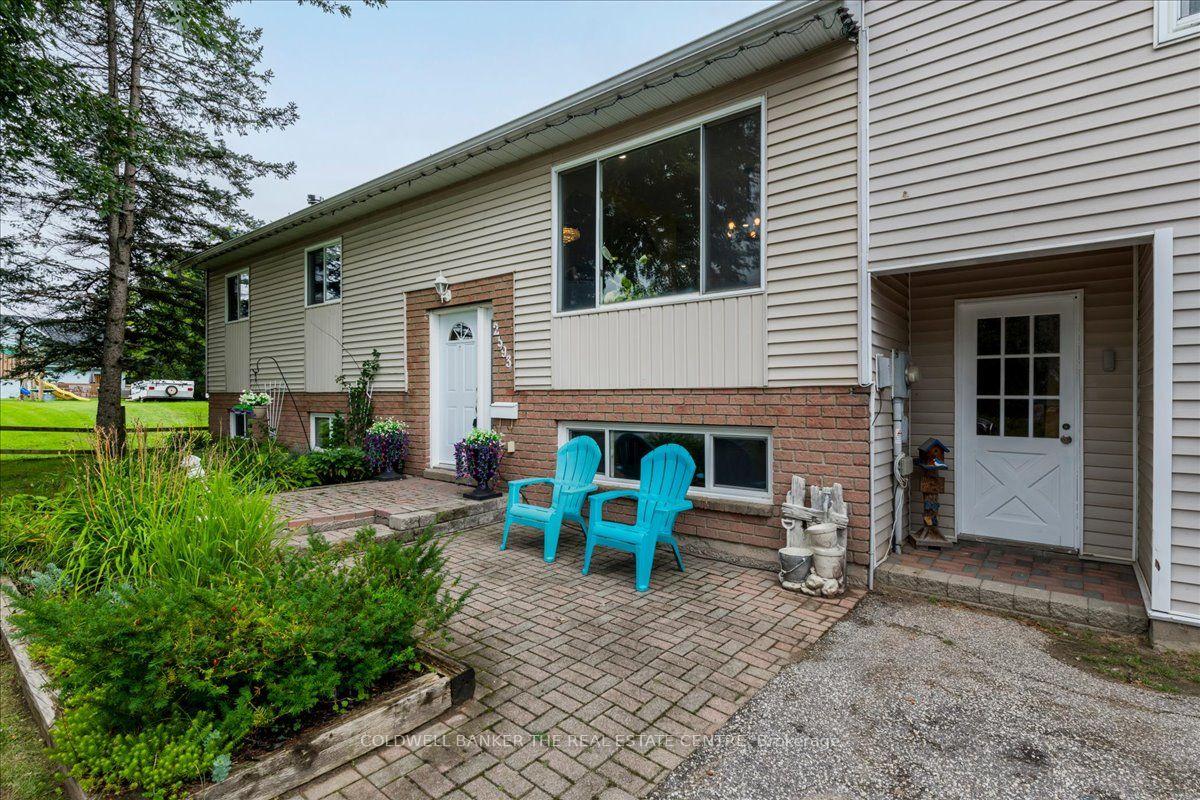Photo 3 of 2593 Lawrence Avenue, Innisfil, Stroud — HOMEH